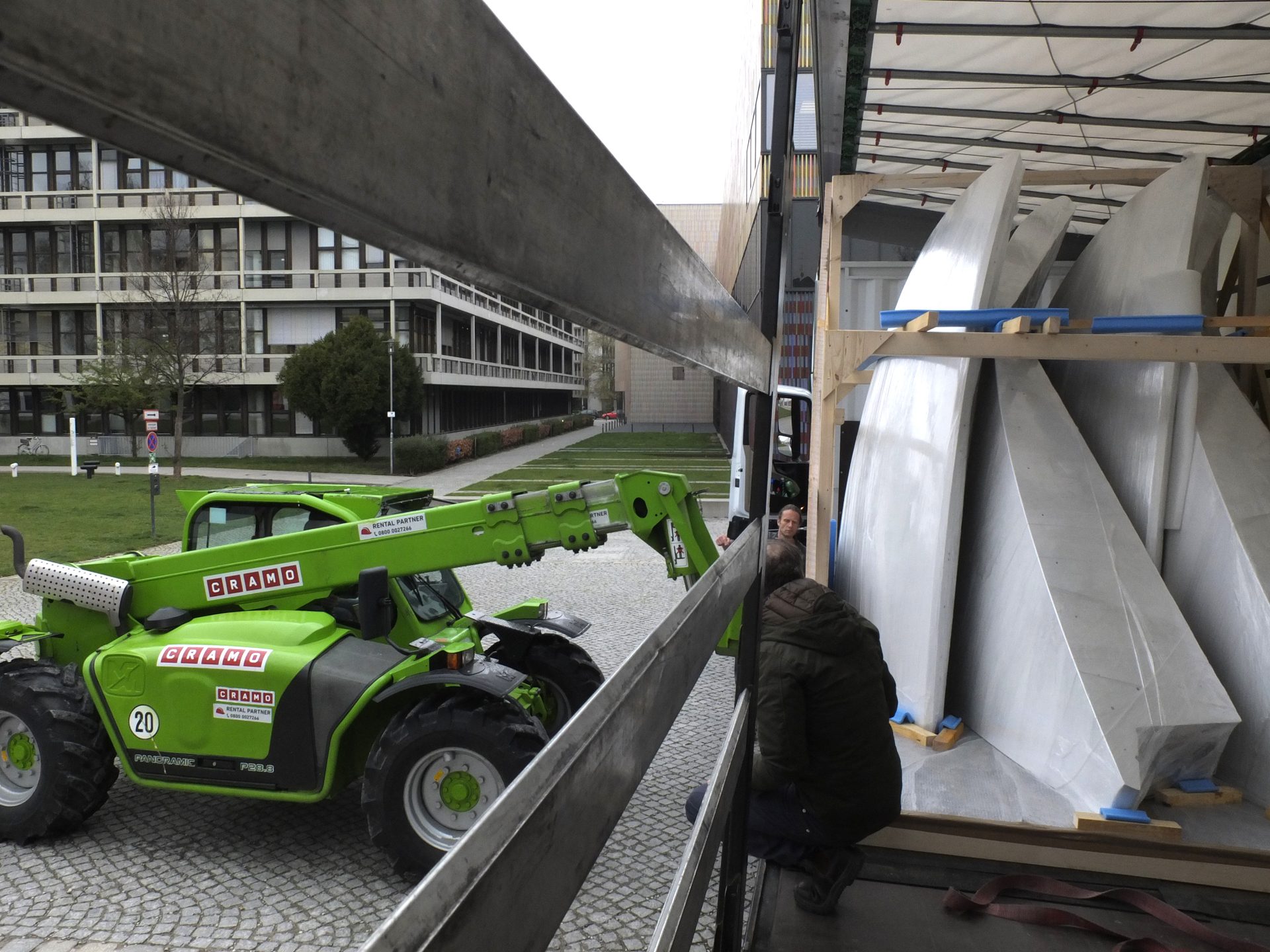 Arrival of the 8 base segments.