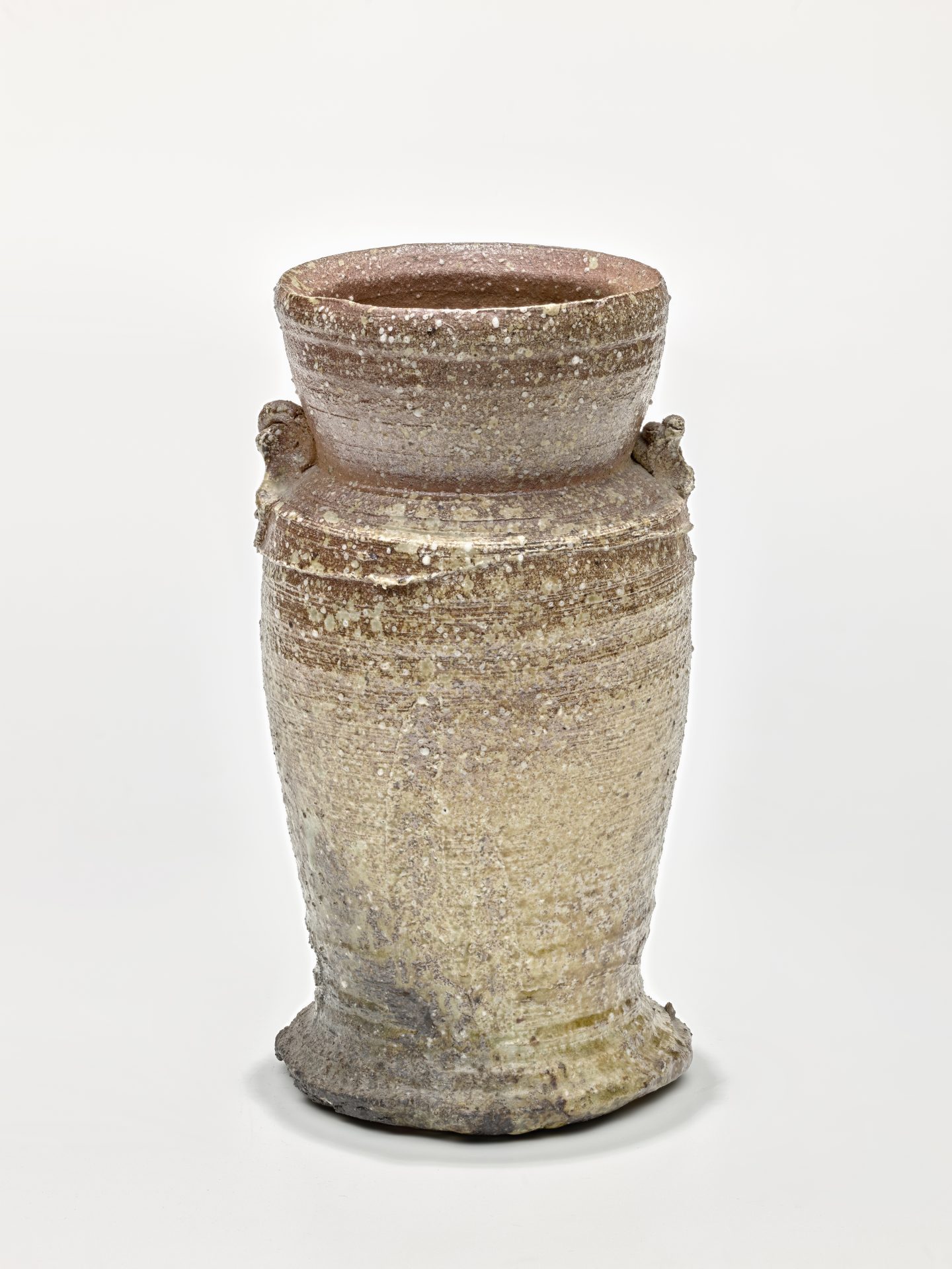 Photograph of a ceramic flower vase by Japanese artist Tsuji Seimei